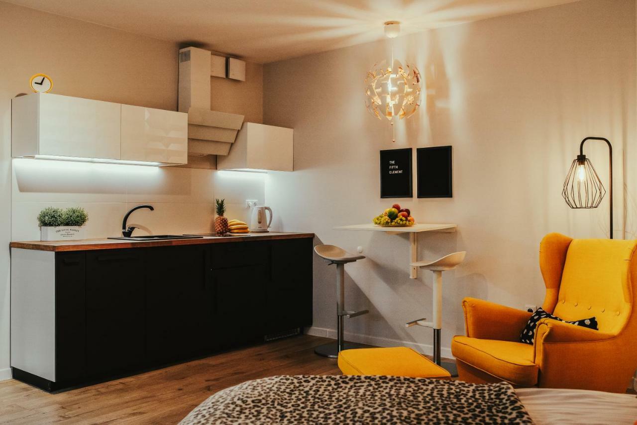 MovArt Boutique Aparthotel Cracovie Extérieur photo