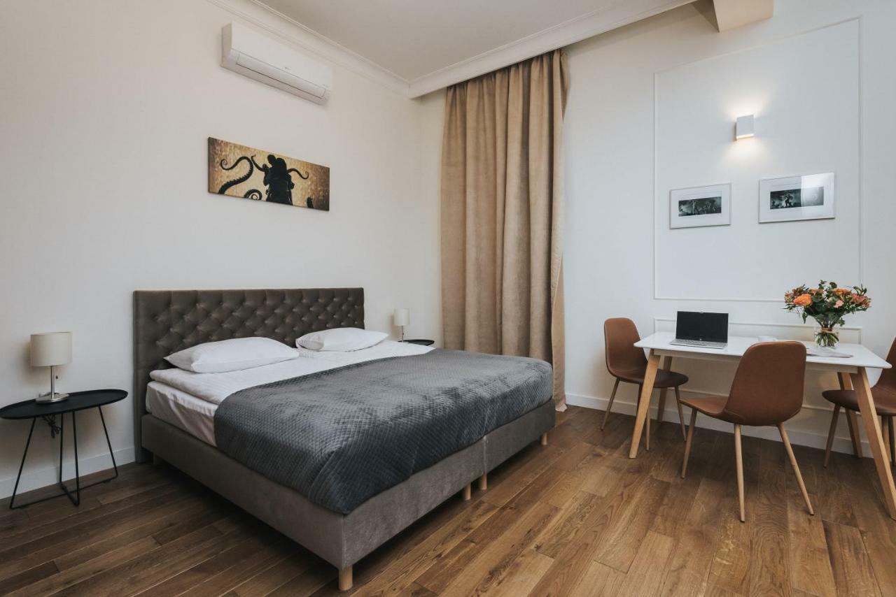 MovArt Boutique Aparthotel Cracovie Extérieur photo